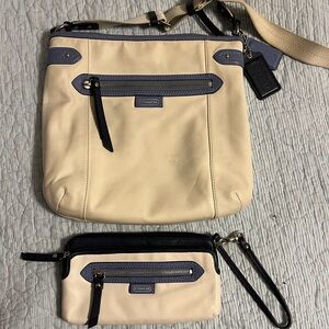 EUC VINTAGE COACH MATCHING CROSSBODY SET